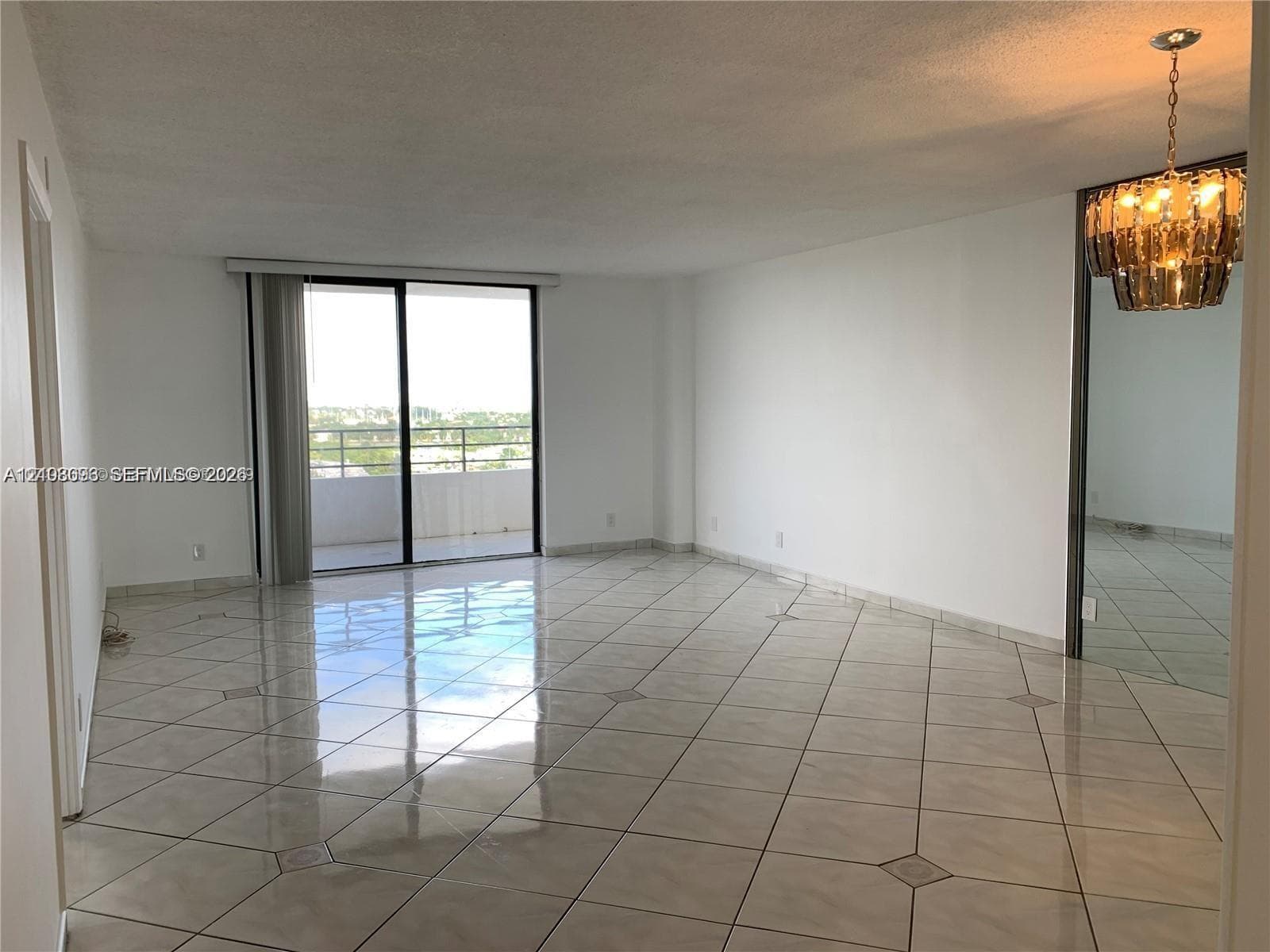 2500 Parkview Dr # 1208, Hallandale Beach FL 33009
