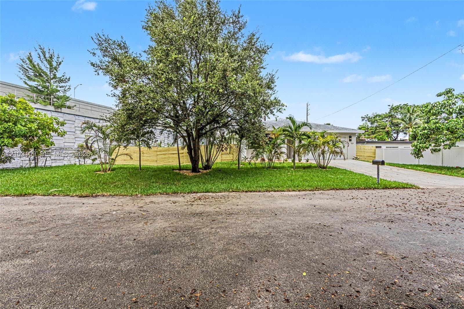 727 NW 43rd Ct, Oakland Park FL 33309
