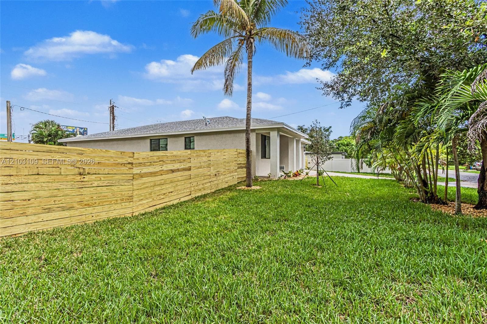 727 NW 43rd Ct, Oakland Park FL 33309