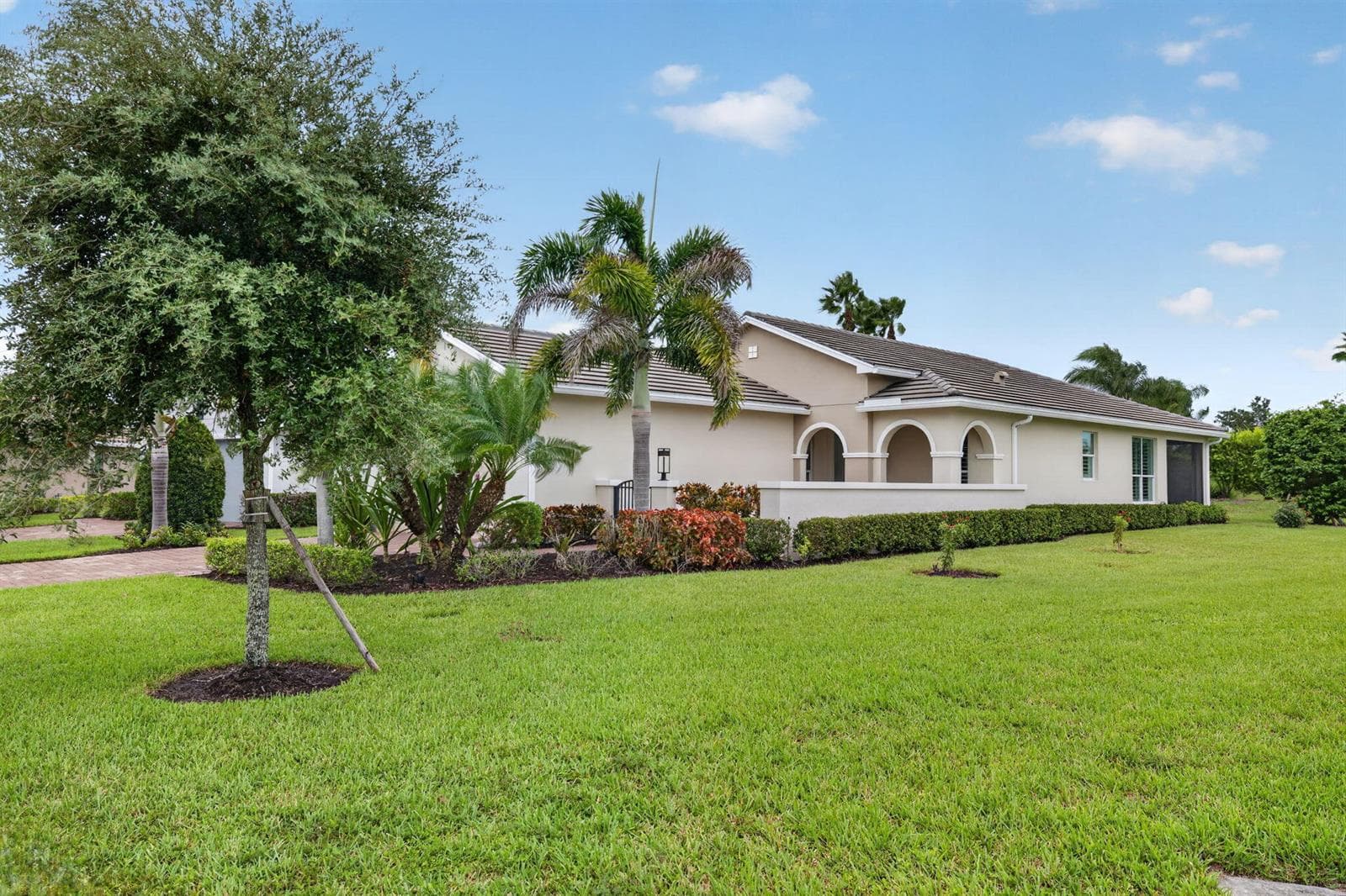 9907 SW Trumpet Tree Circle, Port St. Lucie FL 34987