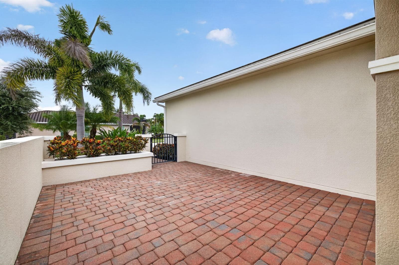 9907 SW Trumpet Tree Circle, Port St. Lucie FL 34987