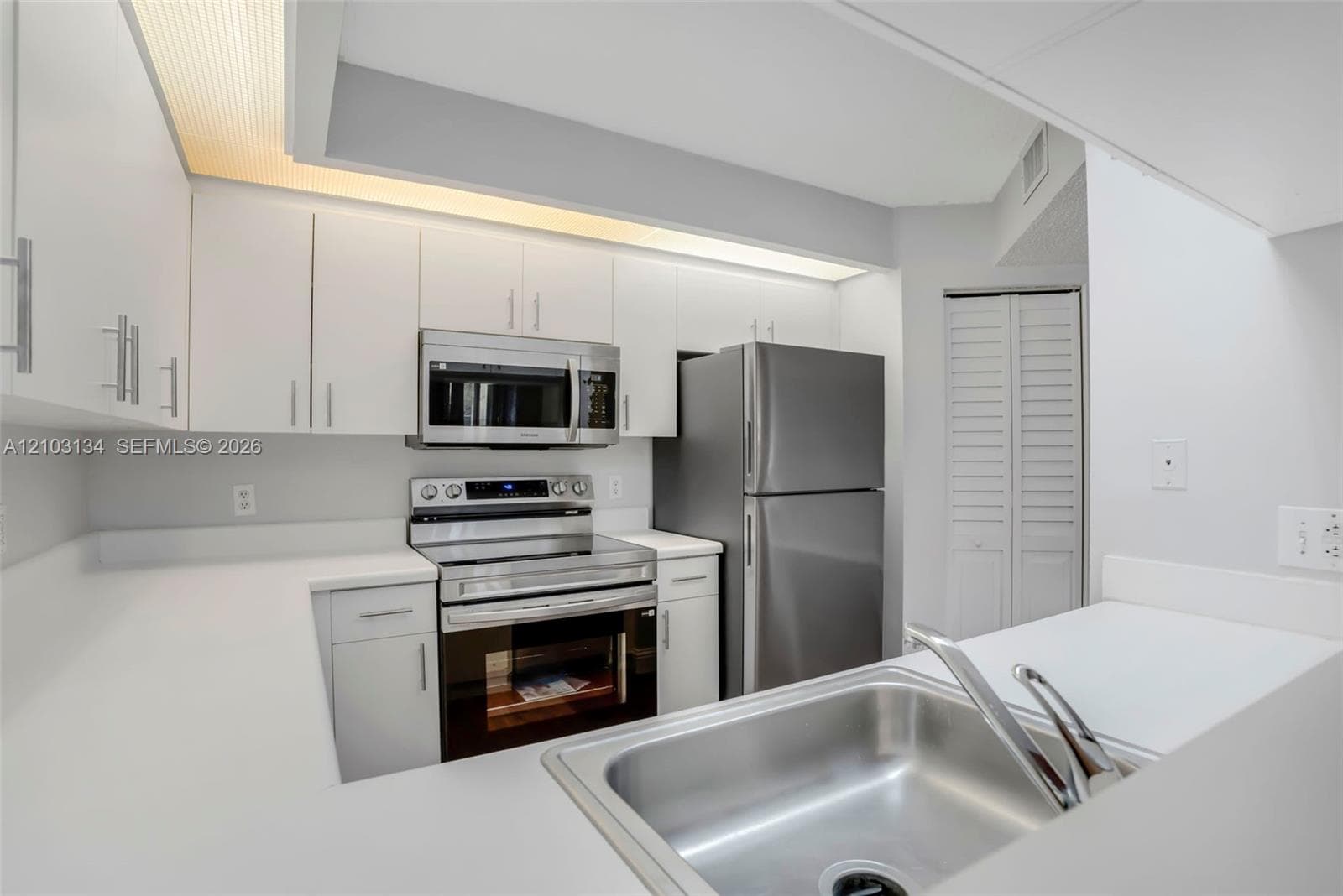 12650 SW 15th St # 110F, Pembroke Pines FL 33027