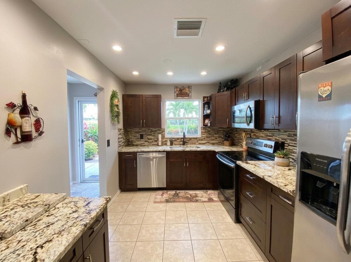 2638 GATELY Drive E # 111, West Palm Beach FL 33415