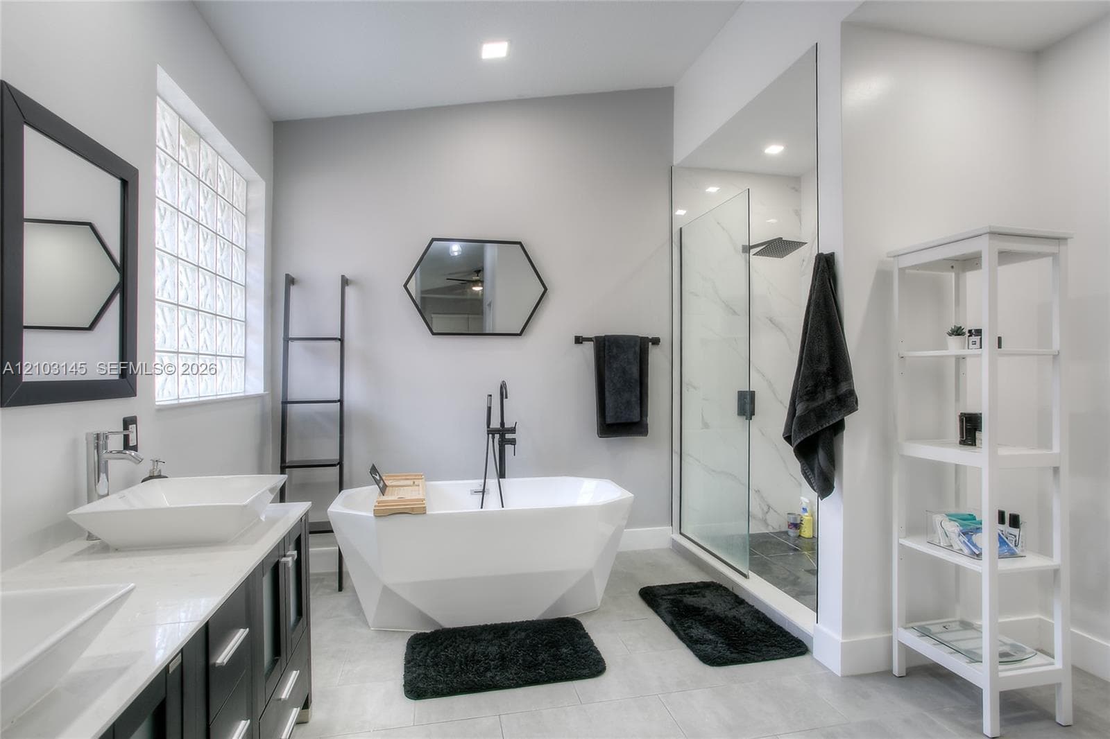 11611 SW 10th Ct, Pembroke Pines FL 33025