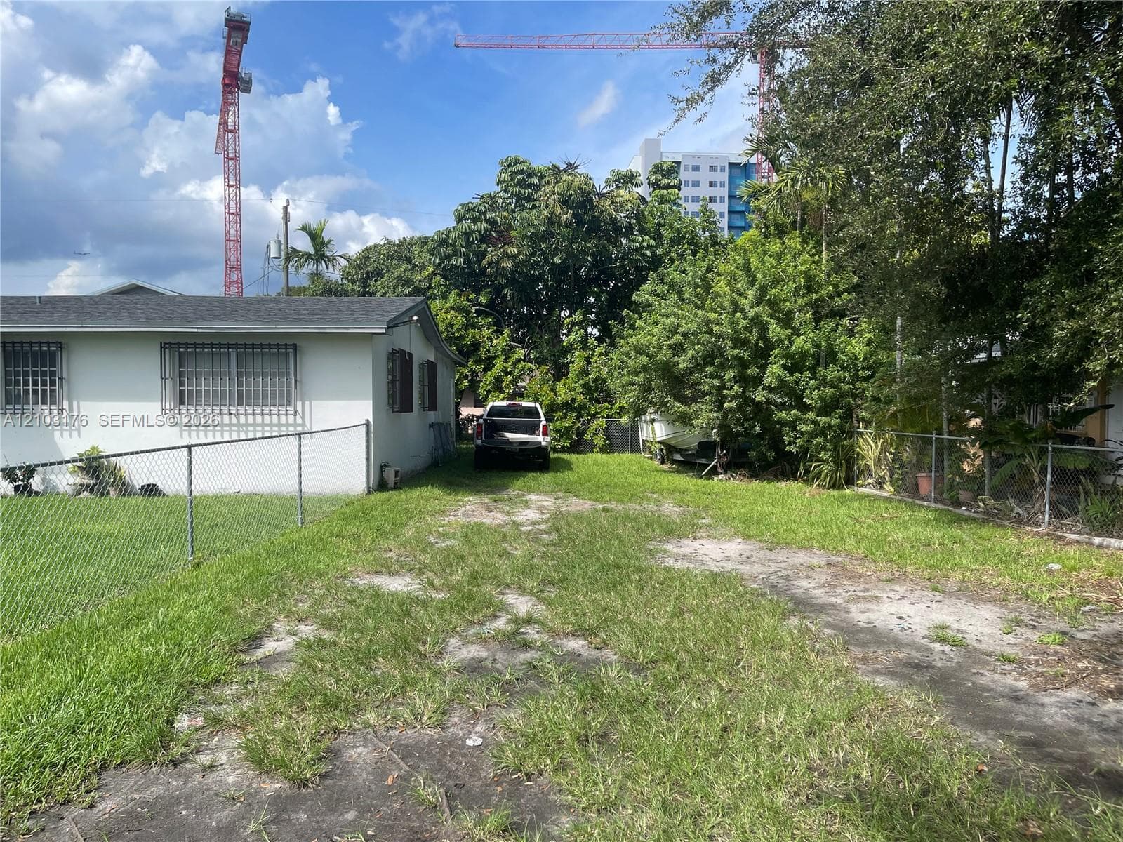 10759 SW 7th St, Sweetwater FL 33174