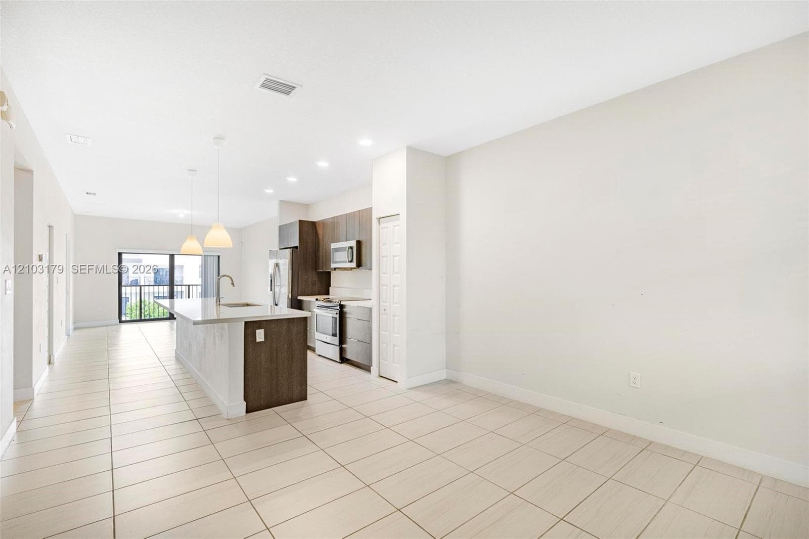 7865 NW 104th Ave # 33, Doral FL 33178
