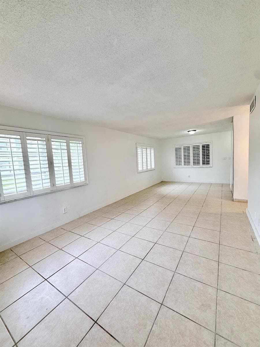 1280 NW 43rd Terrace # 107, Lauderhill FL 33313
