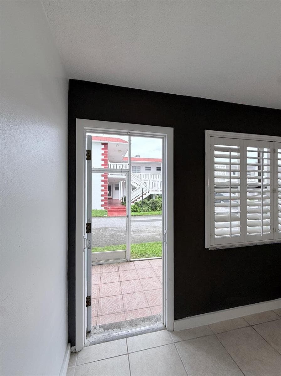 1280 NW 43rd Terrace # 107, Lauderhill FL 33313