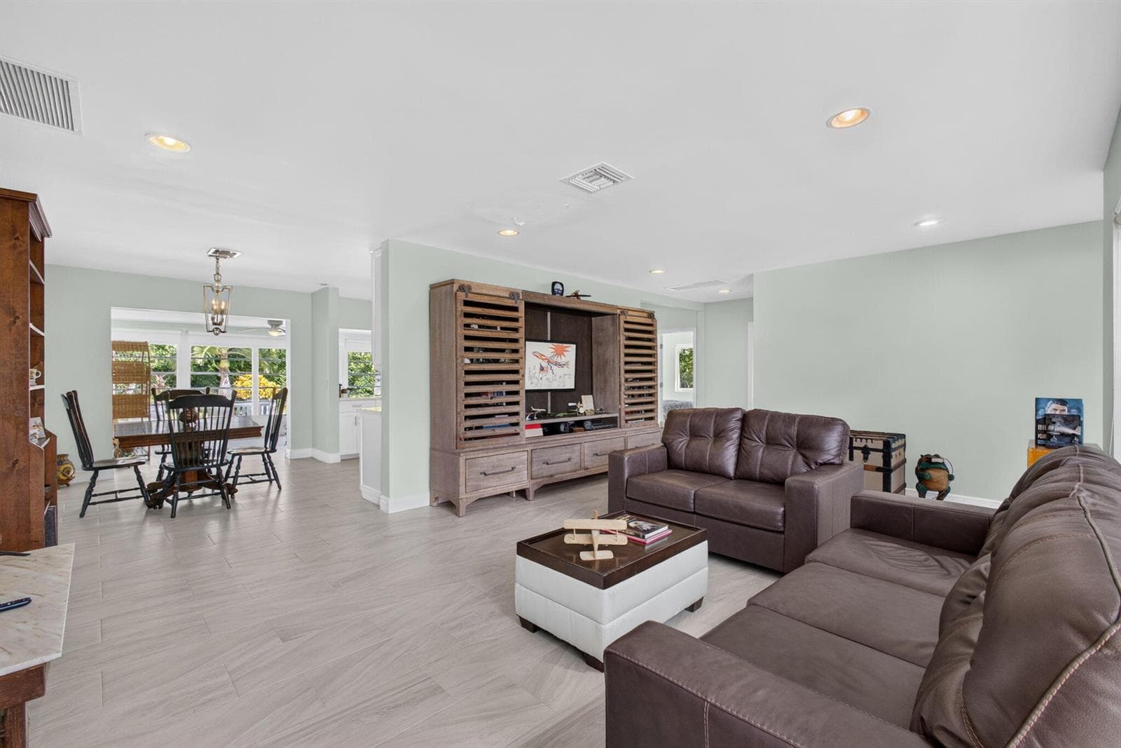 128 Vassar Drive, FL 33460