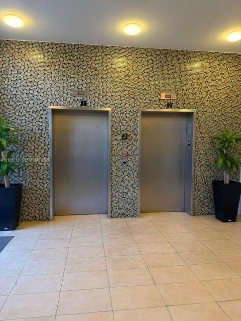 36 NW 6th Ave # 402, Miami FL 33128
