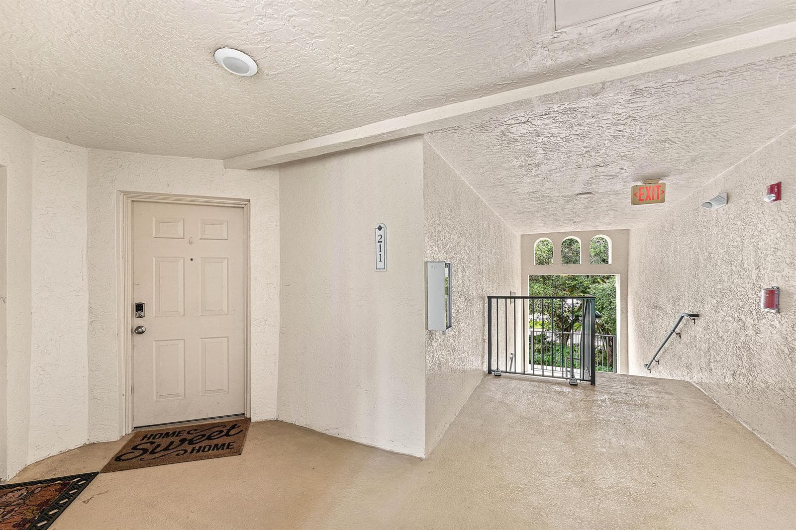 200 Crestwood Court N # 211, Royal Palm Beach FL 33411