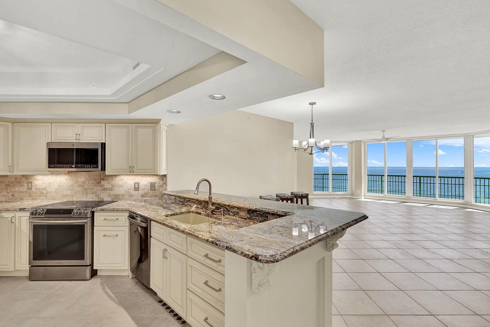 8600 S OCEAN Drive # 1105, Jensen Beach FL 34957