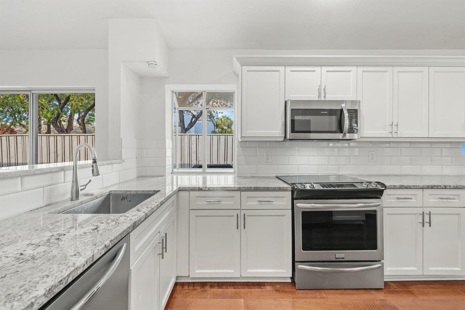 28 Governors Court, Palm Beach Gardens FL 33418