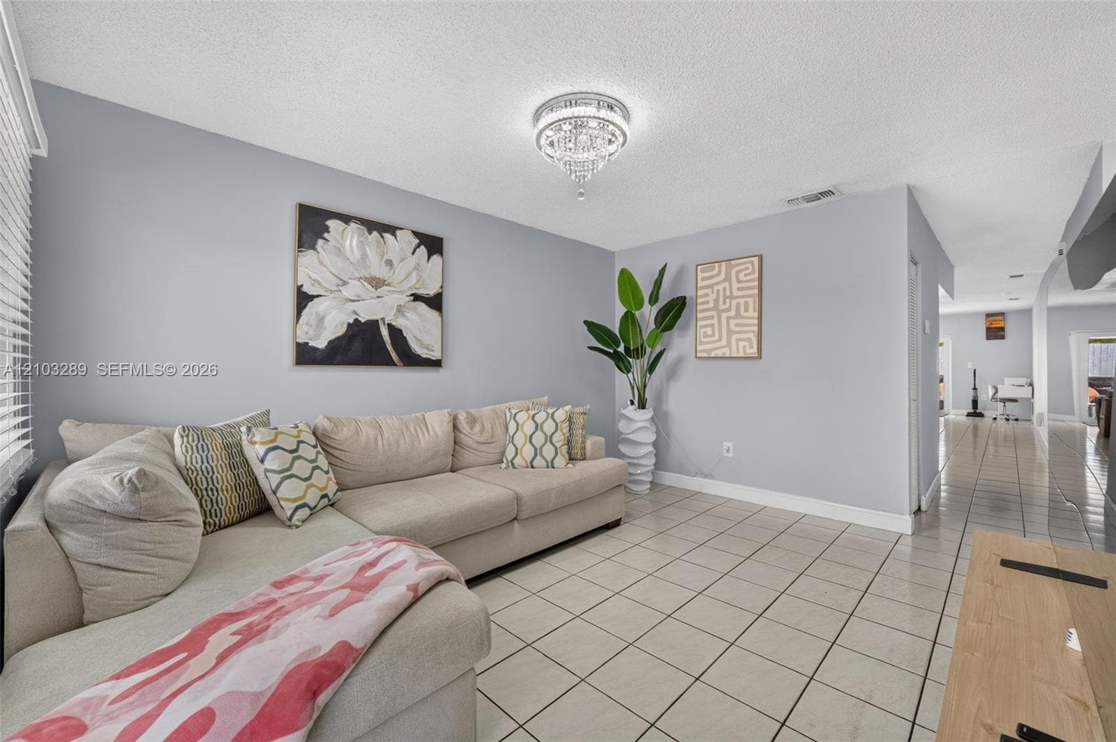 6528 W 22nd Ln, Hialeah FL 33016