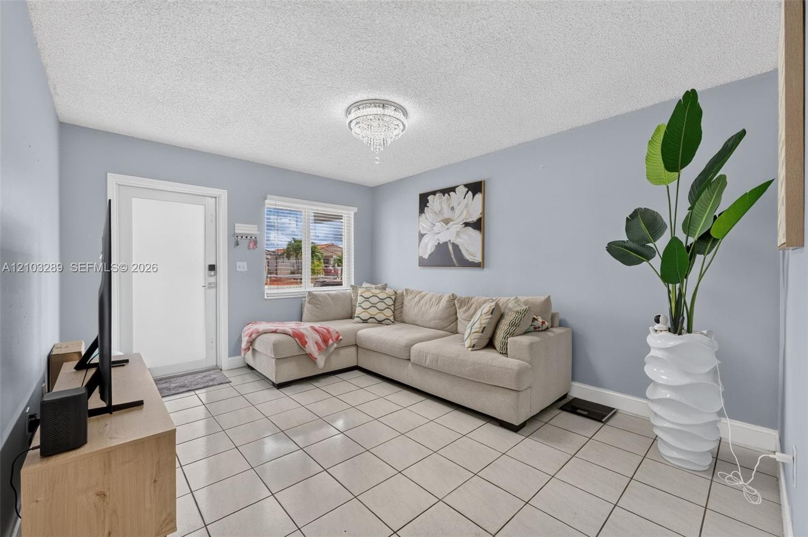 6528 W 22nd Ln, Hialeah FL 33016