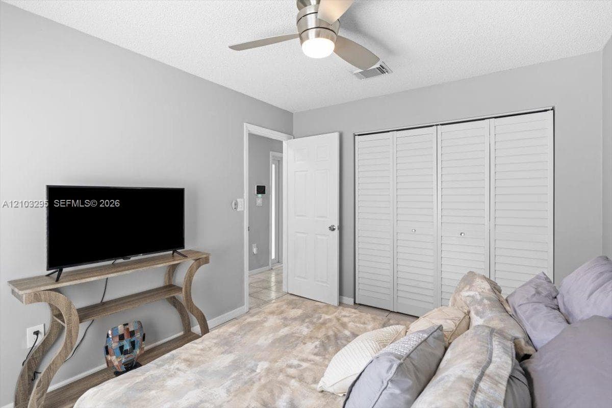 1010 NW 125th Ave, Sunrise FL 33323