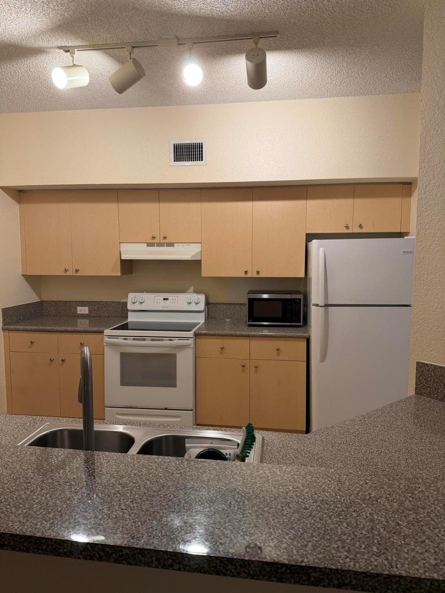 350 Crestwood Circle # 308, Royal Palm Beach FL 33411