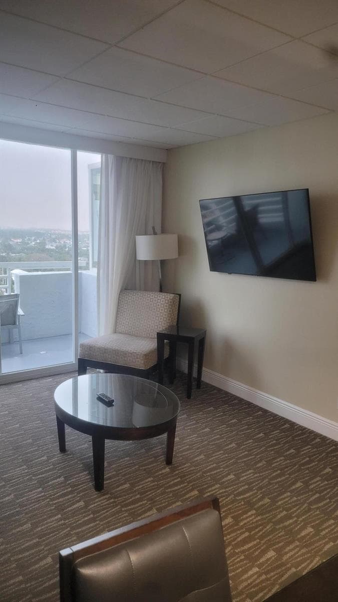 2670 E Sunrise Boulevard, Fort Lauderdale FL 33304