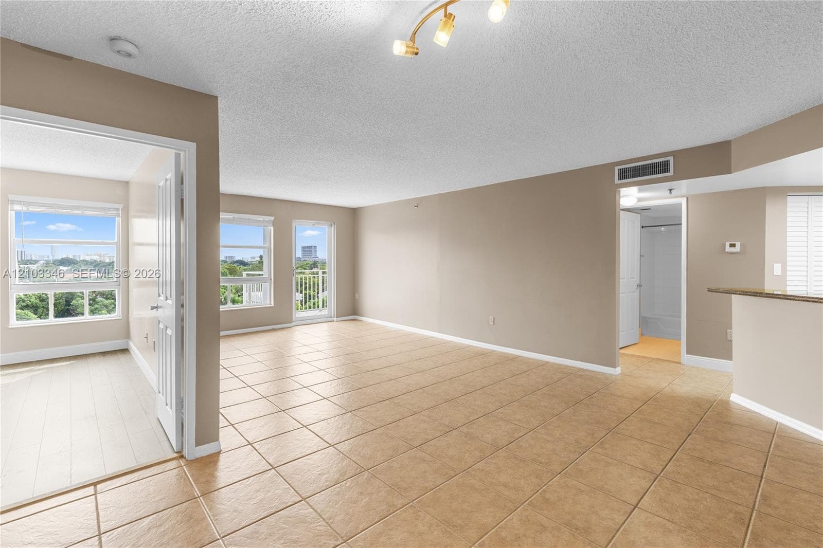 2351 Douglas Rd # 611, Miami FL 33145