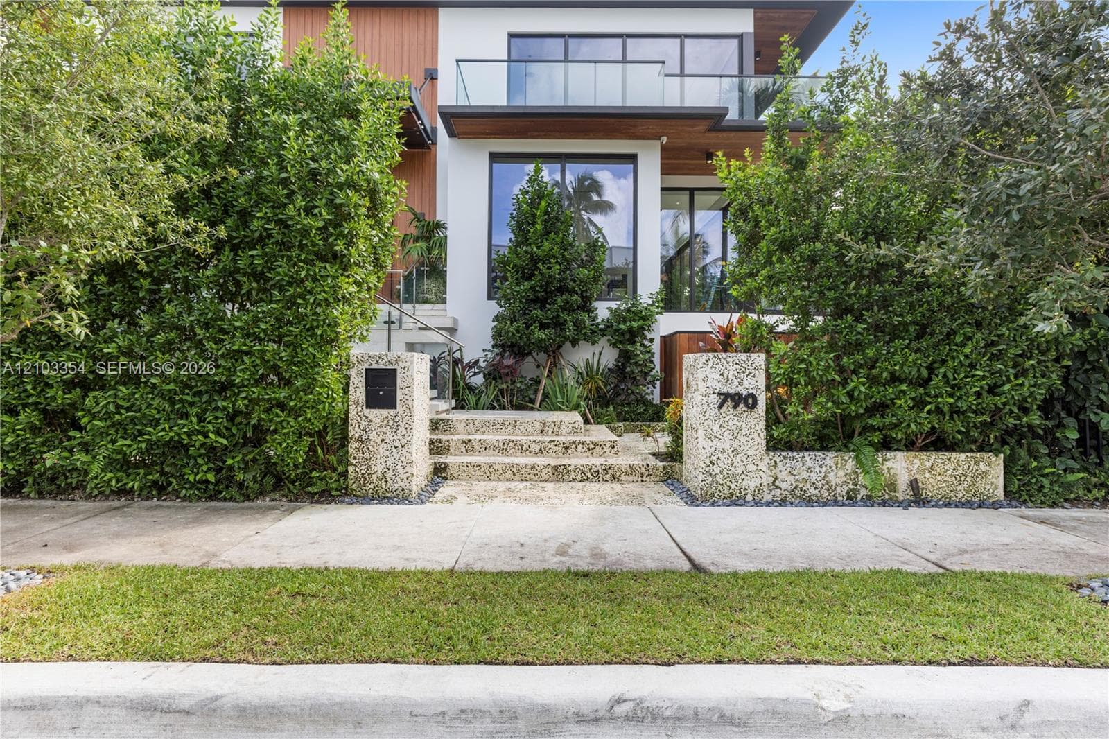 790 NE 77th Ter, Miami FL 33138