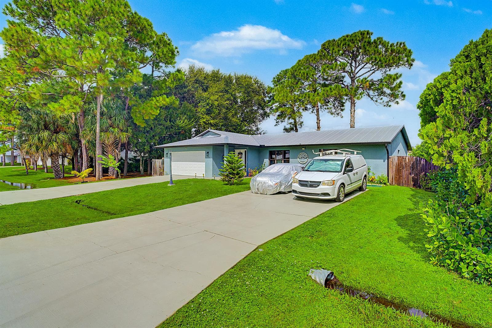 379 SE HUSTED Terrace, Port St. Lucie FL 34983