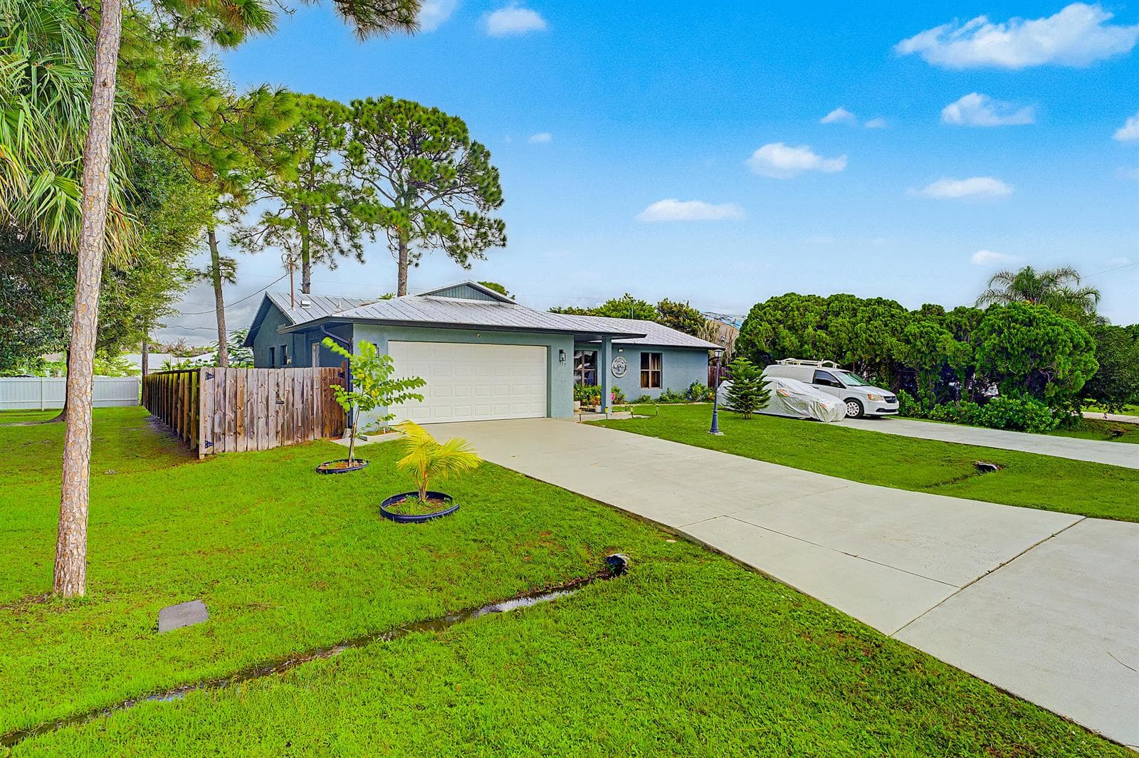 379 SE HUSTED Terrace, Port St. Lucie FL 34983