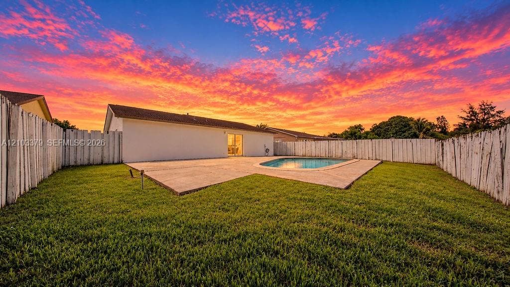 405 SW 78th Ter, North Lauderdale FL 33068