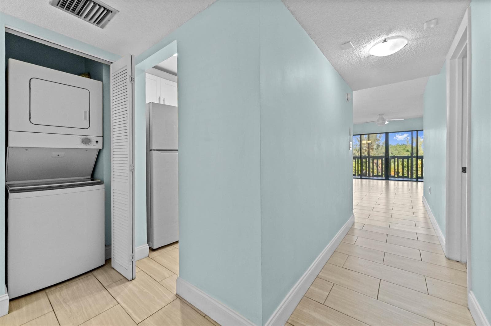 1021 Mockingbird Lane # 415, Plantation FL 33324