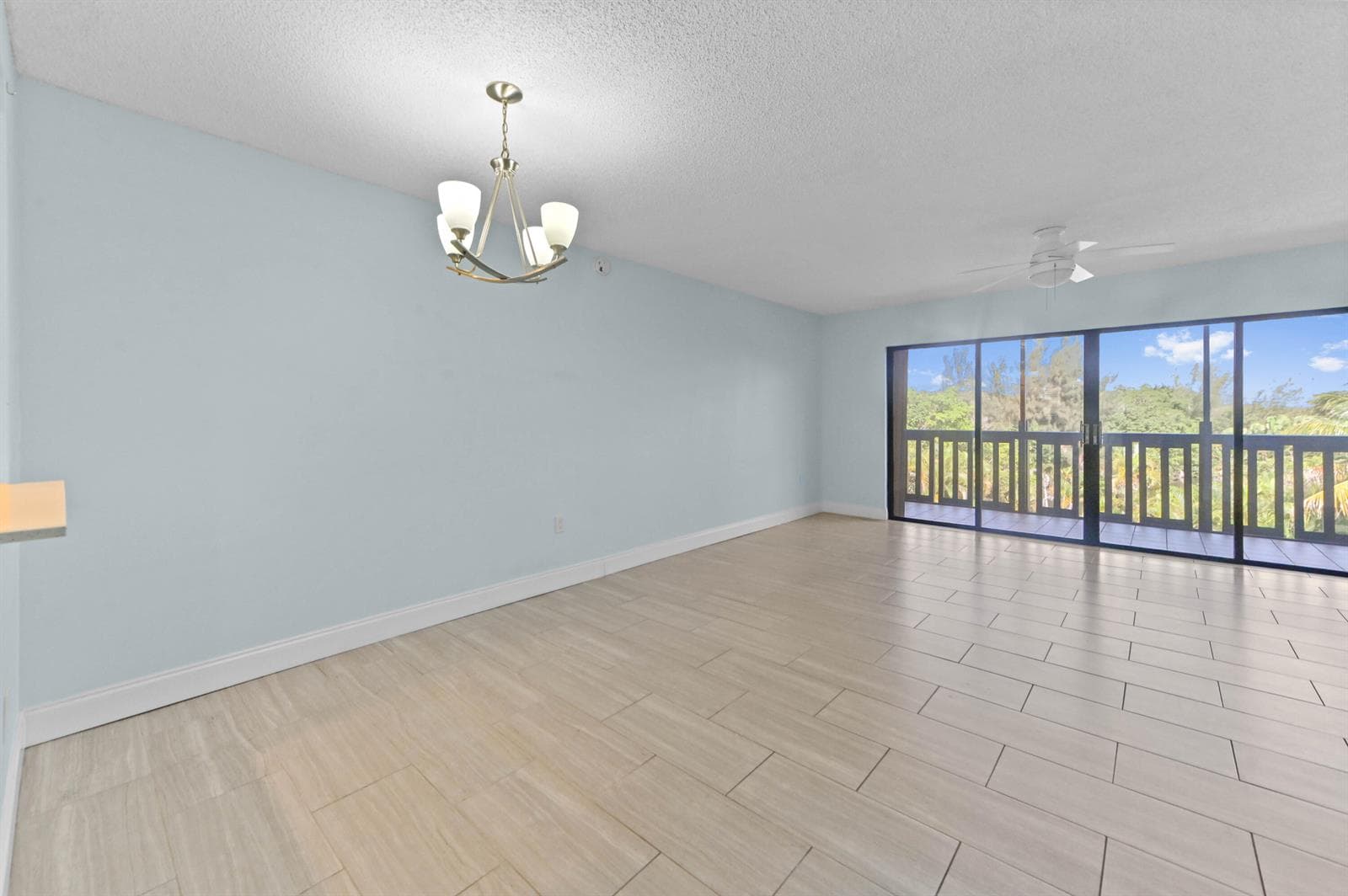 1021 Mockingbird Lane # 415, Plantation FL 33324