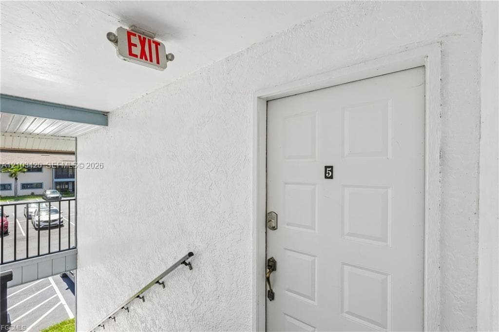 17420 BIRCHWOOD LN # 5, Fort Myers FL 33908