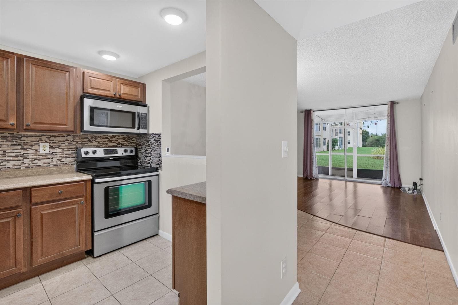 9360 Sunrise Lakes Boulevard Unit 108, Sunrise FL 33322