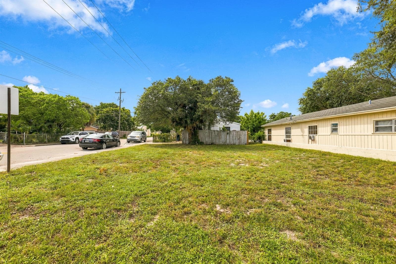 1208 3RD Avenue S, FL 33460