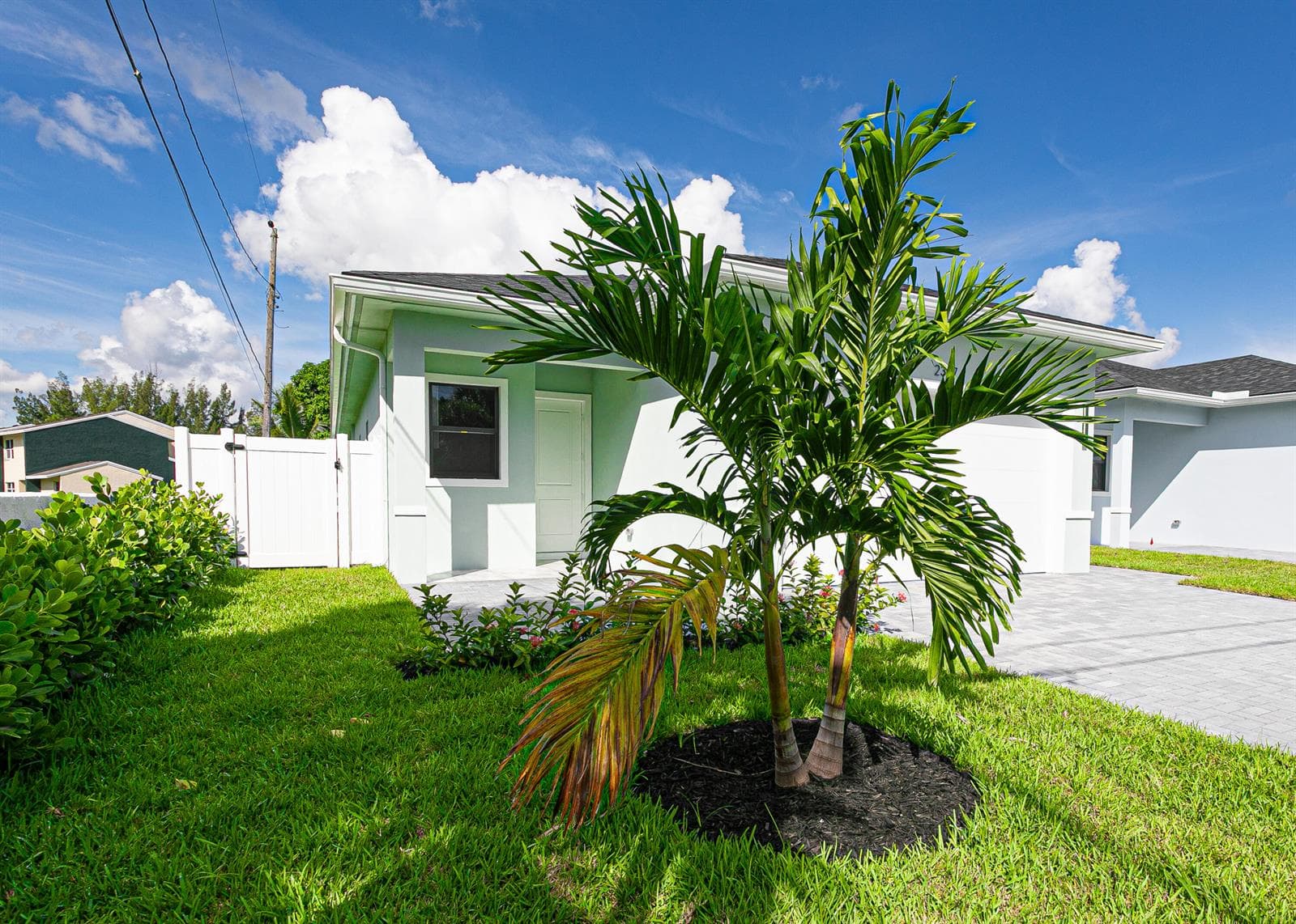 2367 E FAITH Avenue, FL 33417