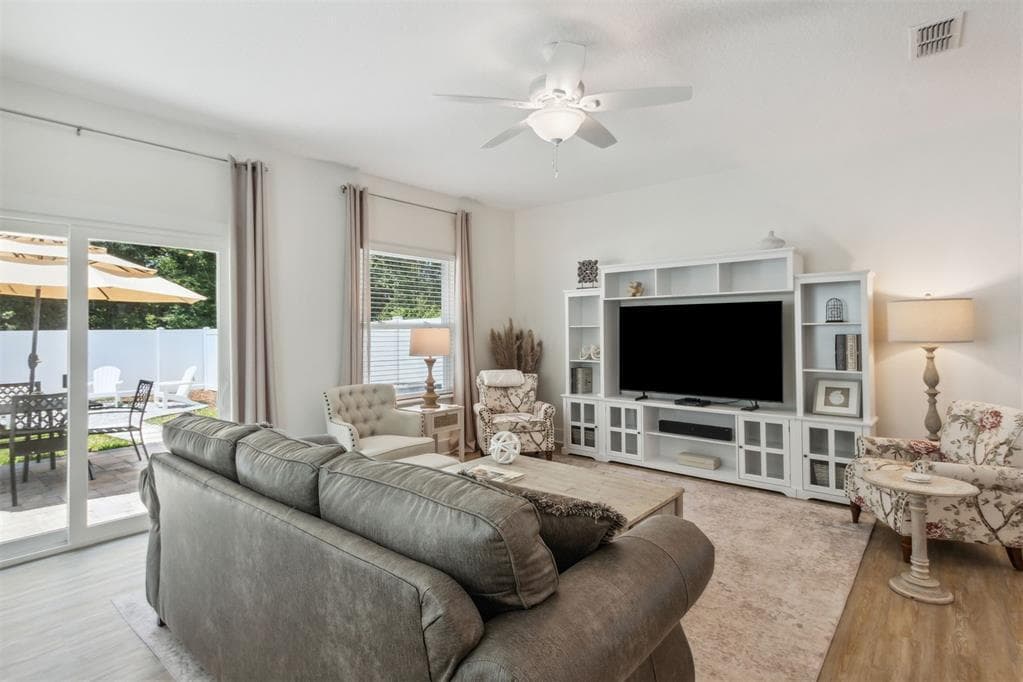 913 S 7TH Street, FL 32034