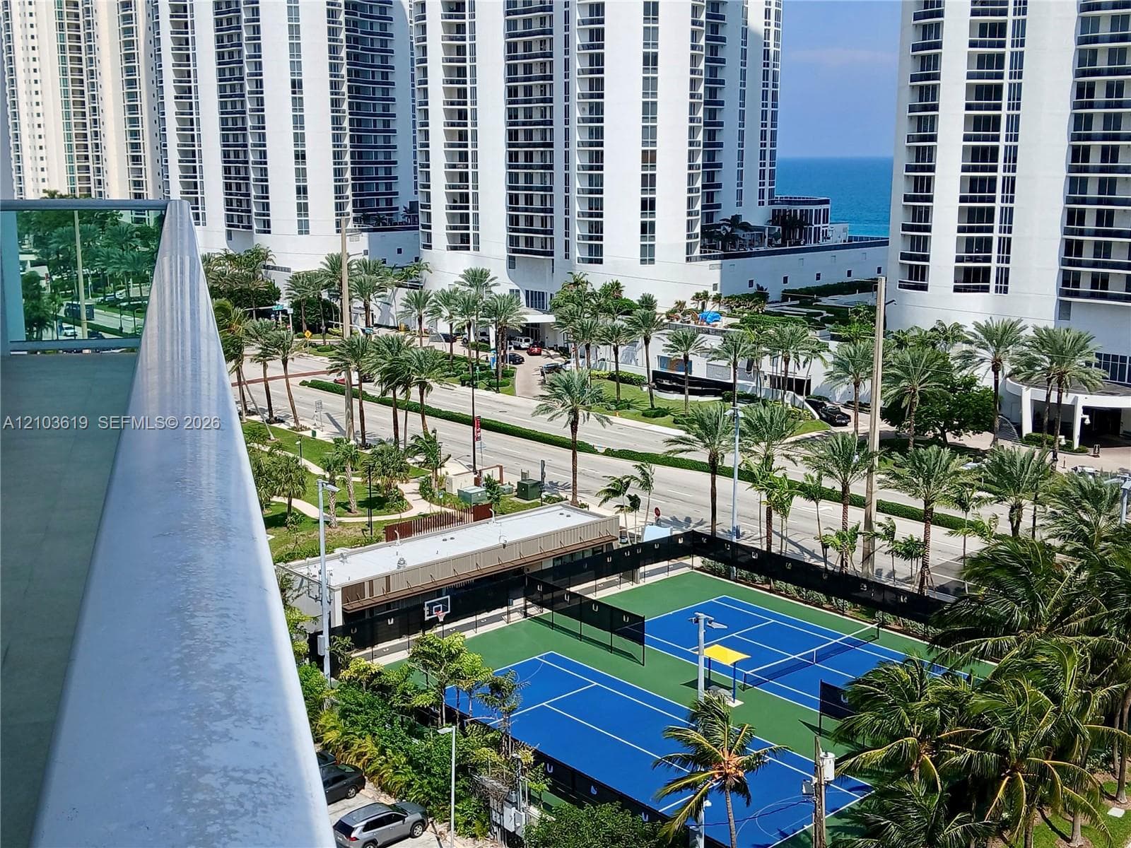 100 Bayview Dr # 1106, Sunny Isles Beach FL 33160