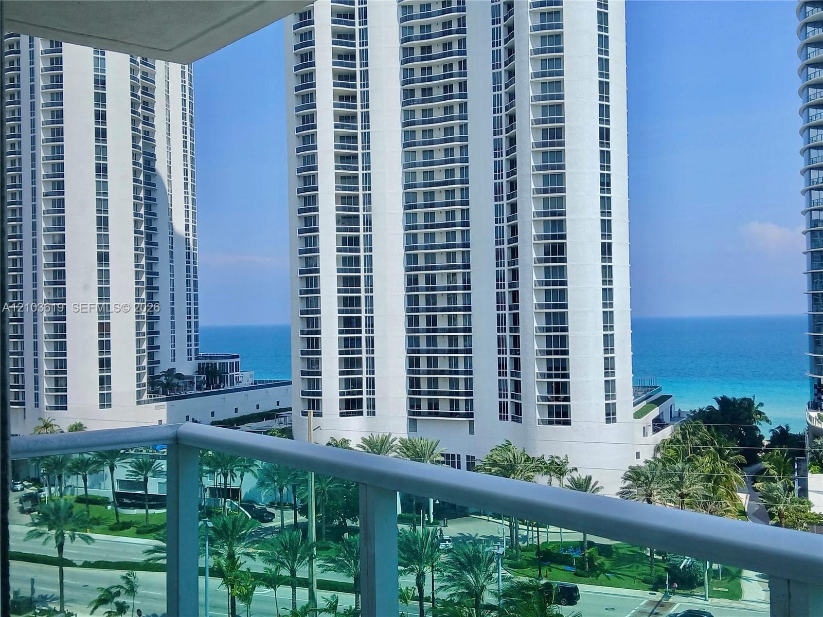 100 Bayview Dr # 1106, Sunny Isles Beach FL 33160