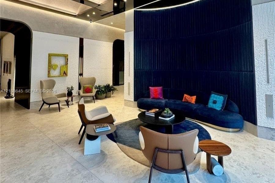 20 NE 11th # 3903A, Miami FL 33132