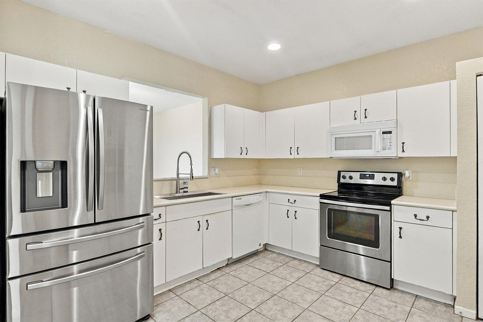 5477 NW 90th Terrace, Sunrise FL 33351