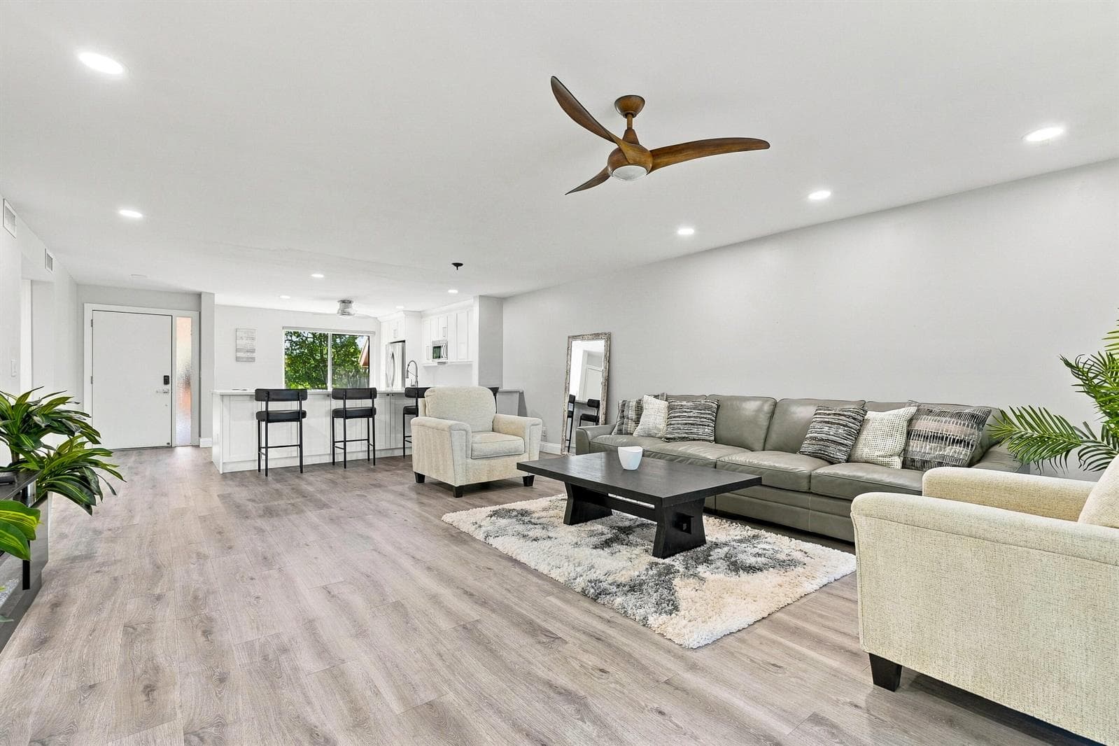 11172 GREEN LAKE Drive # 203, Boynton Beach FL 33437
