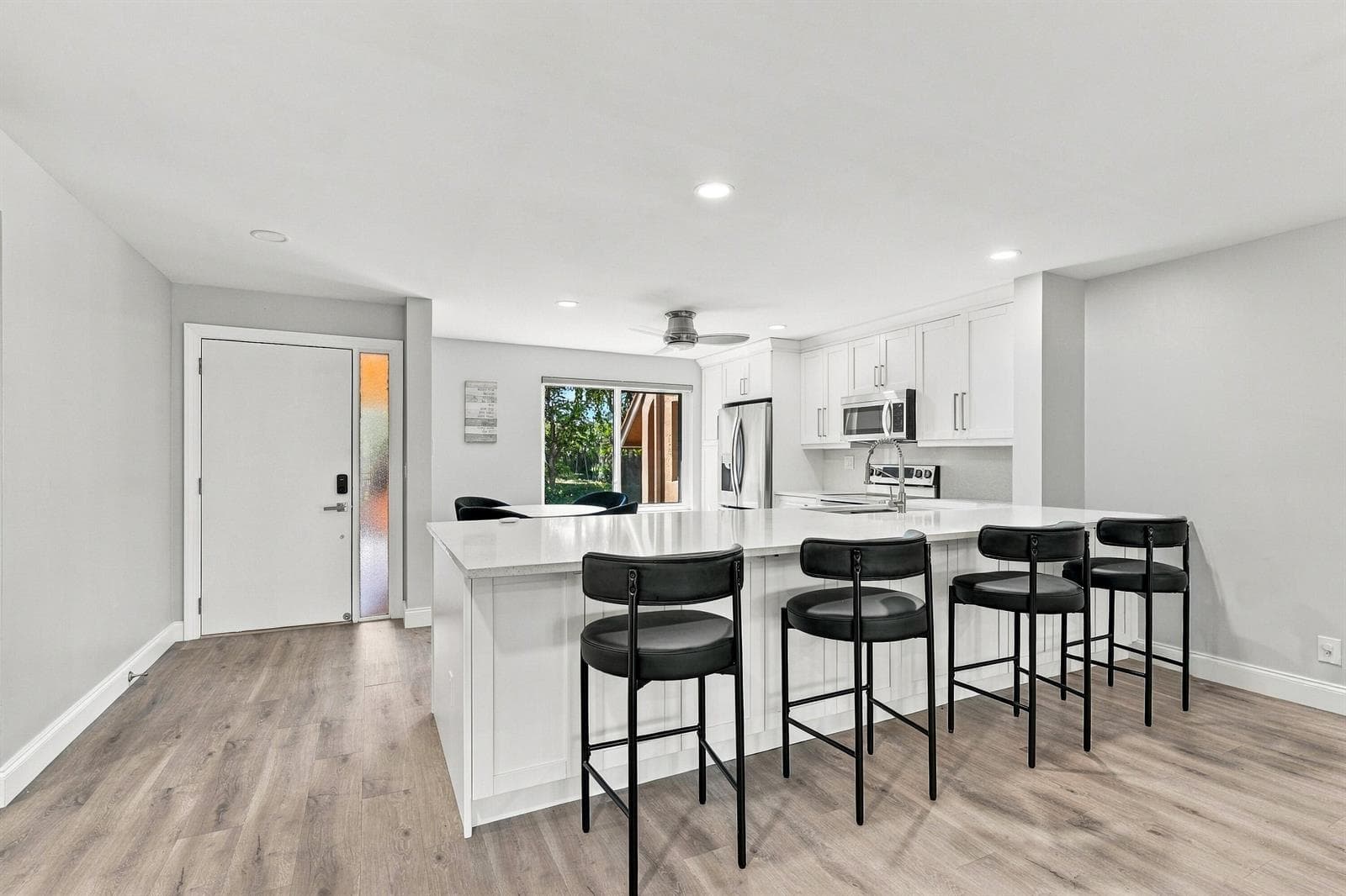11172 GREEN LAKE Drive # 203, Boynton Beach FL 33437