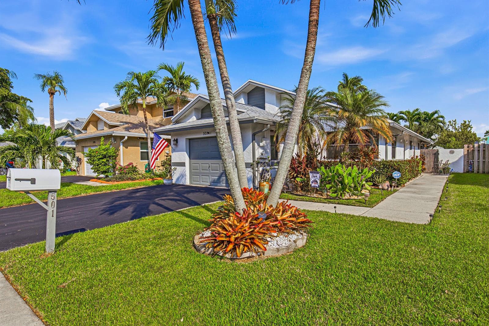 501 Lakeside Circle, Sunrise FL 33326