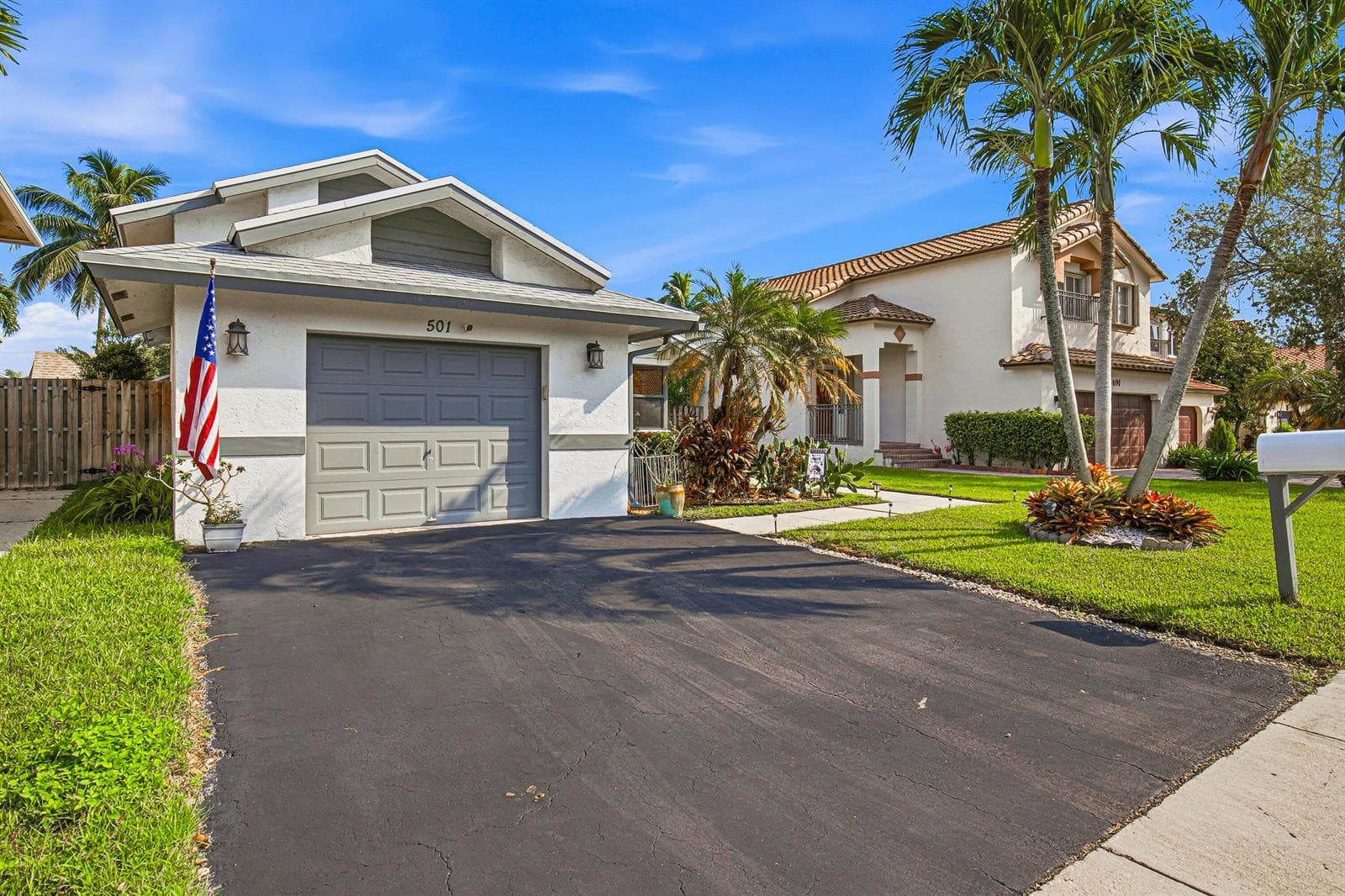 501 Lakeside Circle, Sunrise FL 33326