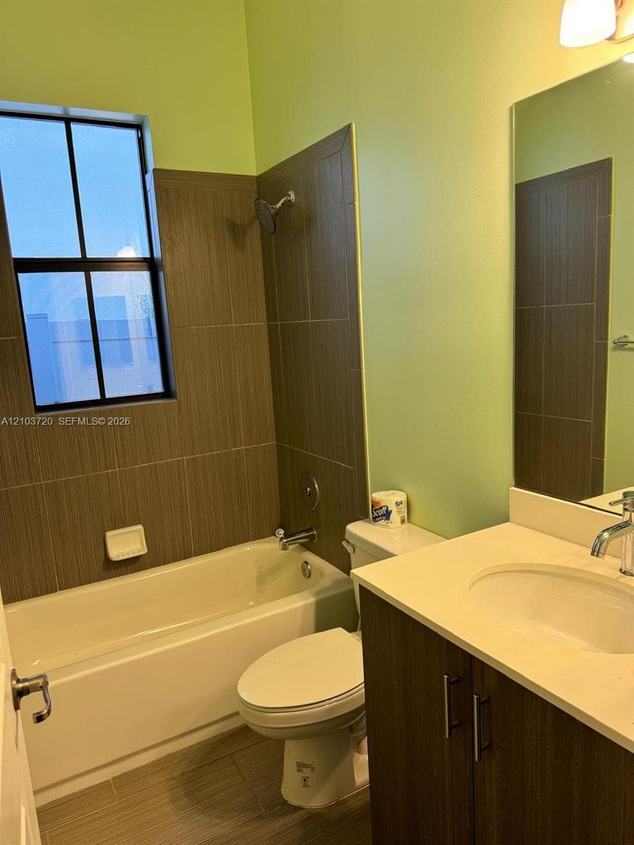 4910 NW 48th Ln, Tamarac FL 33319