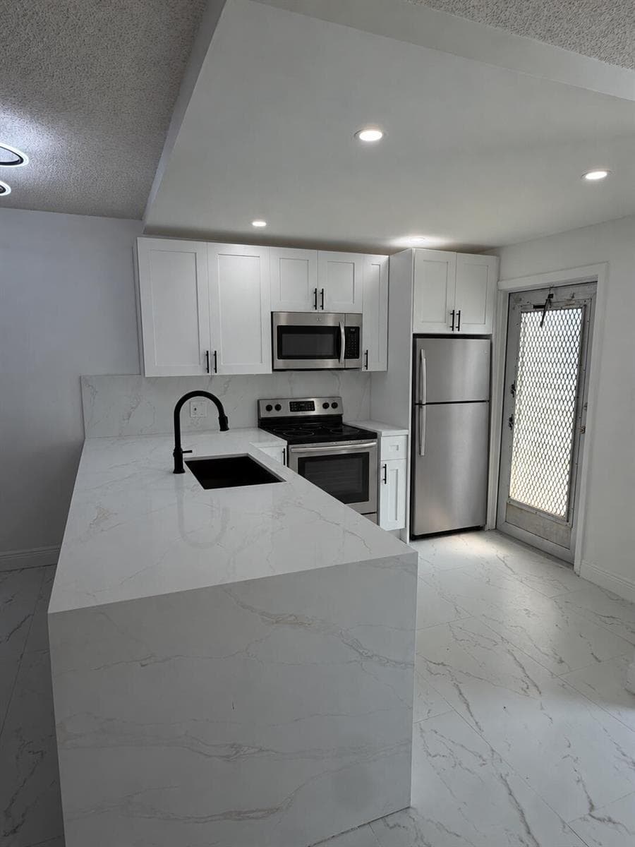 2161 NE 1ST Court # 105, Boynton Beach FL 33435