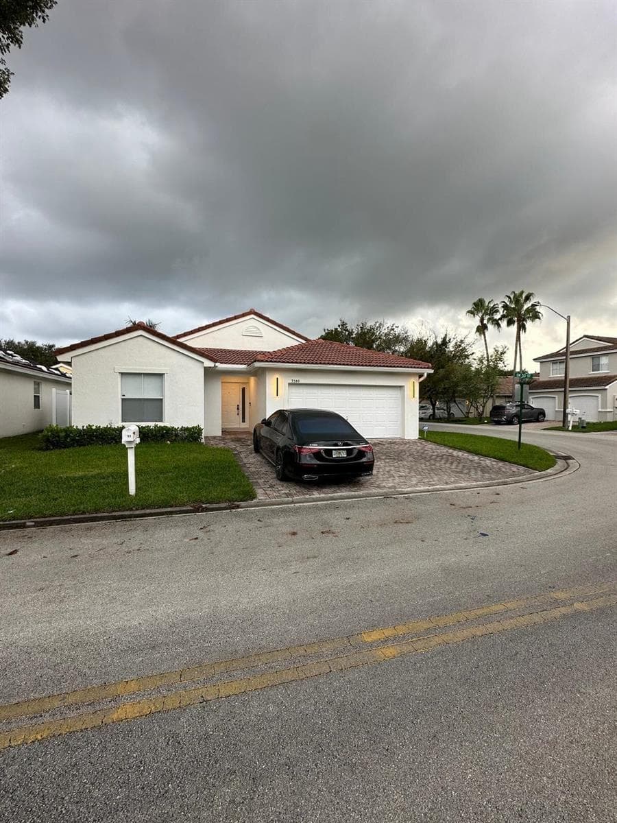 3380 SW 50TH Street, Hollywood FL 33312
