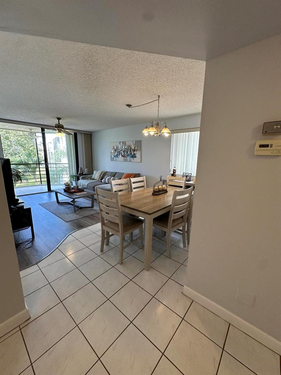 3138 VIA POINCIANA # 317, Lake Worth FL 33467