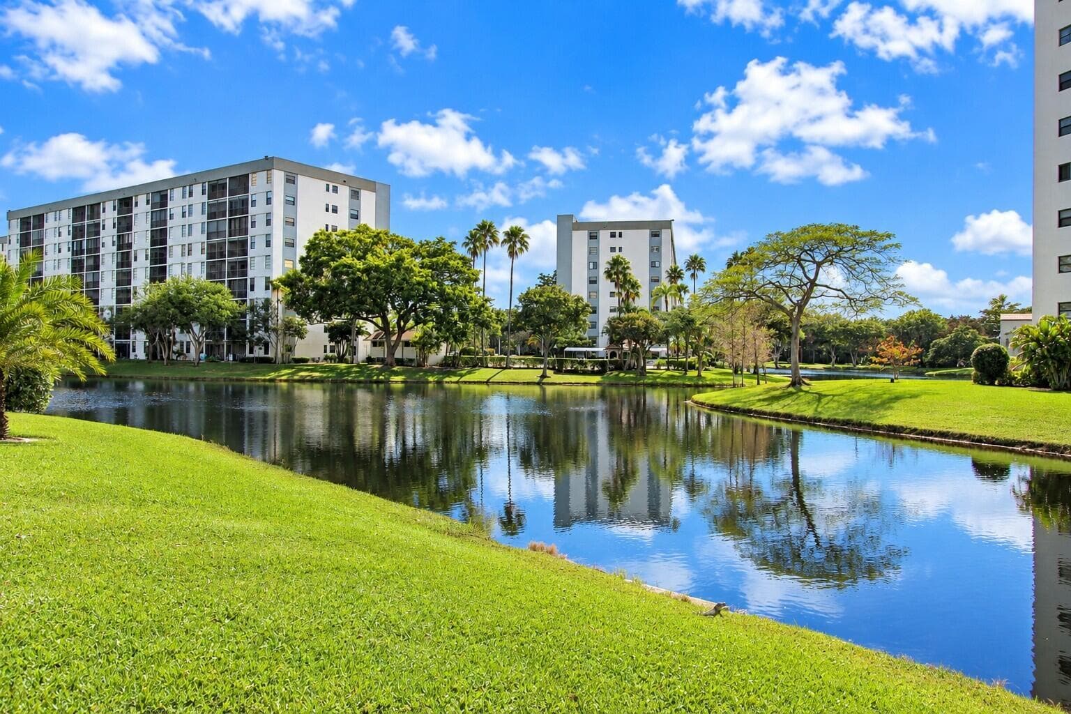 2230 N CYPRESS BEND Drive # 410, Pompano Beach FL 33069