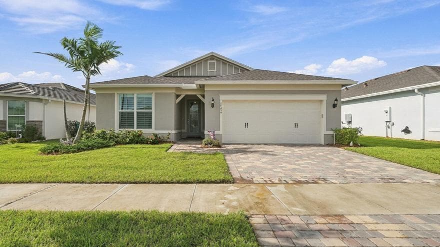 10254 SW Sarcoline Drive, Port St. Lucie FL 34987