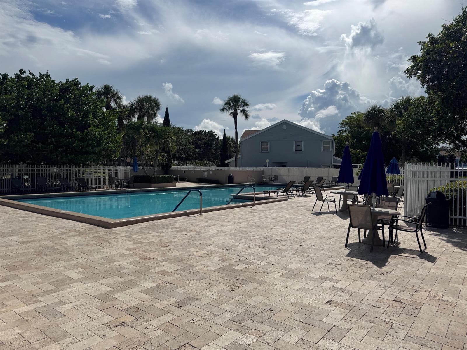 1111 SW 111th Way, Davie FL 33324