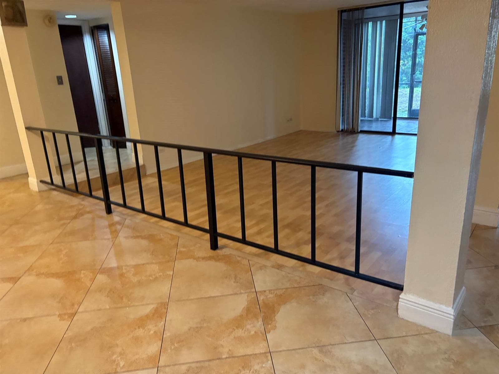 3730 INVERRARY Drive # 1W, Lauderhill FL 33319